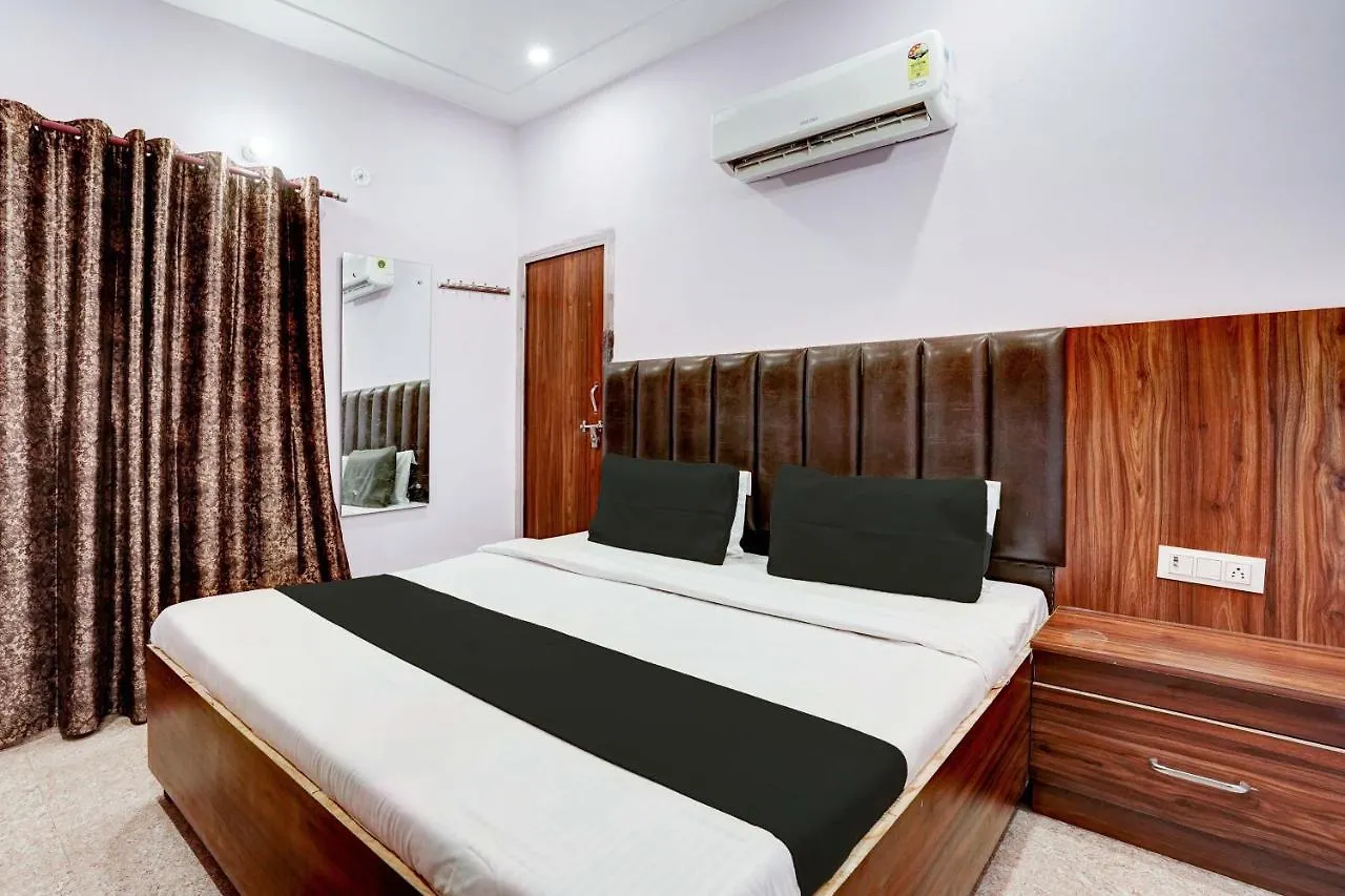 Oyo Bhawna Home Stay Agra  3*, Agra (Uttar Pradesh)