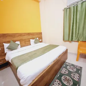 Star House Hotel