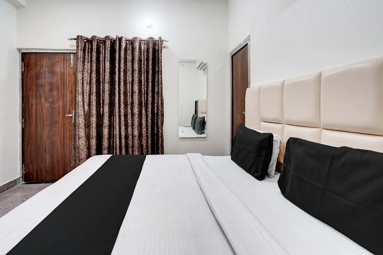 Oyo Bhawna Home Stay Agra  India