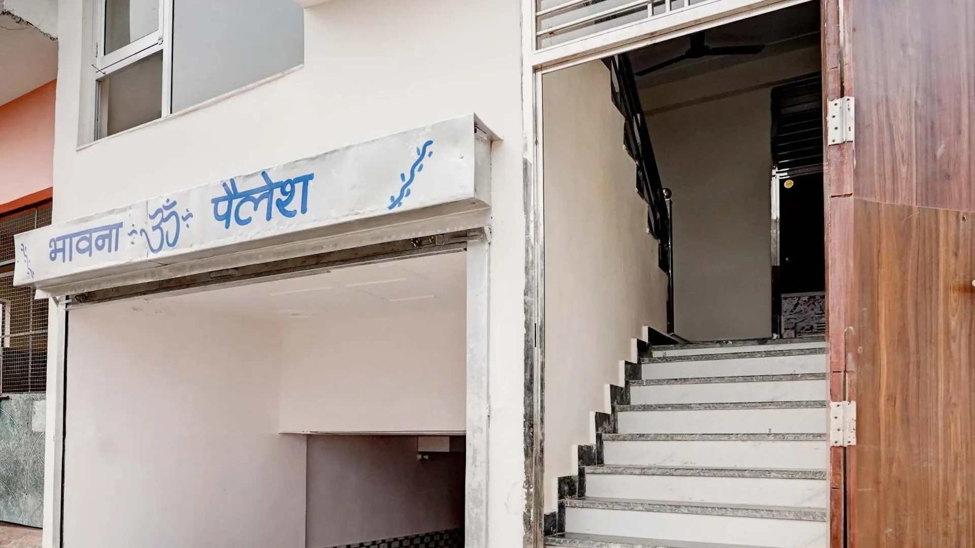 Oyo Bhawna Home Stay Agra  Hotel